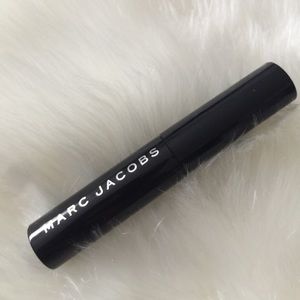 MARC JACOBS MAJOR VOLUME MASCARA